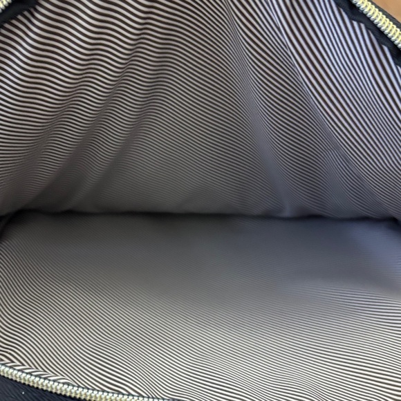 Kenneth Cole Reaction Dark Gray Backpack NWOT - Picture 4 of 11